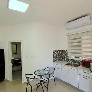 ספר כאן